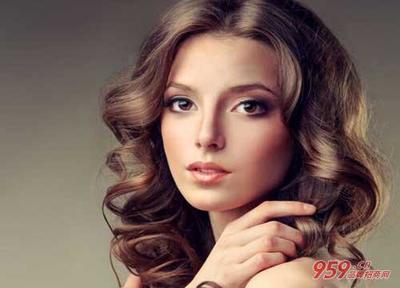 加盟理發店如何選擇？結合美發飾品銷售提升盈利的全攻略